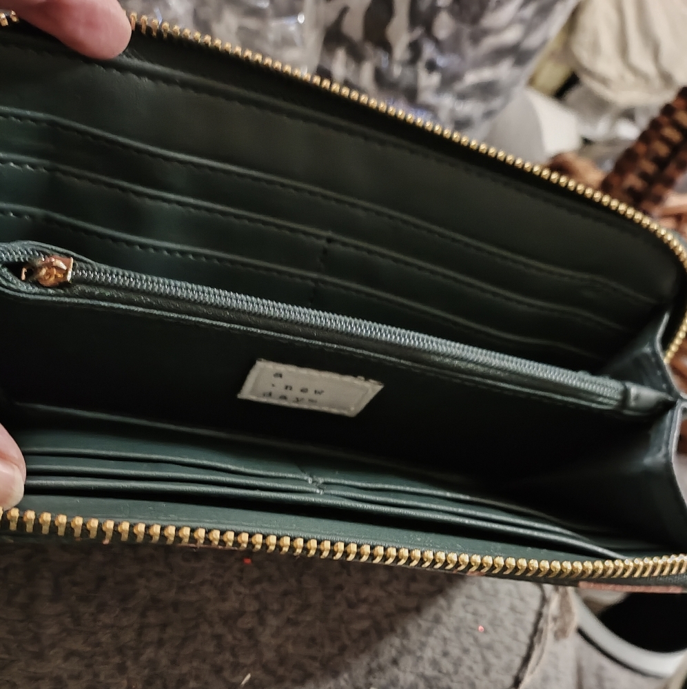 Target Floral Zippy Coin Wallet. - Picture 2 of 3